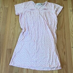VINTAGE Gabrielle Intimates Nightgown Womens 1X Pink Floral Embroidered Coquette